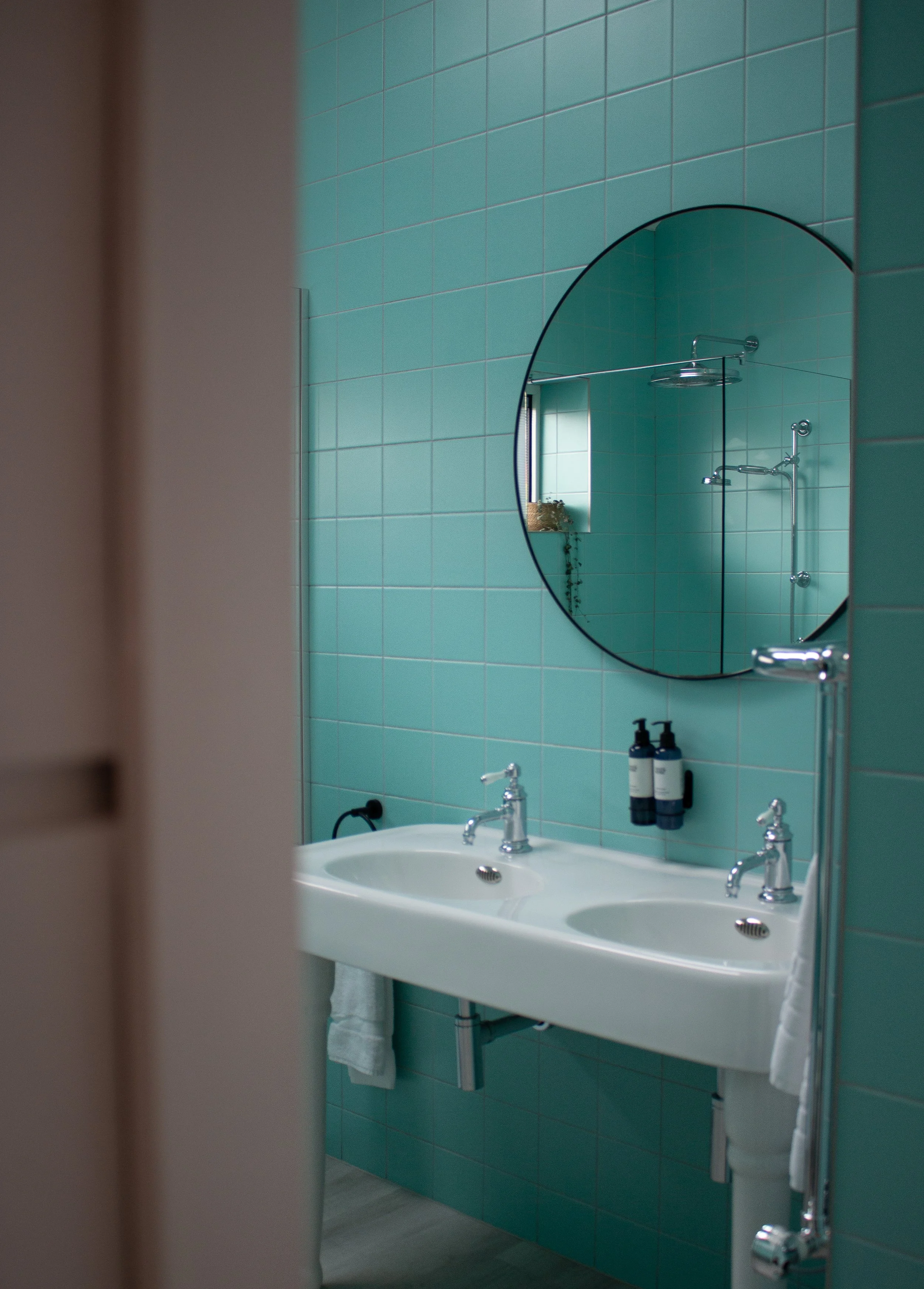 bathroom sink.jpg