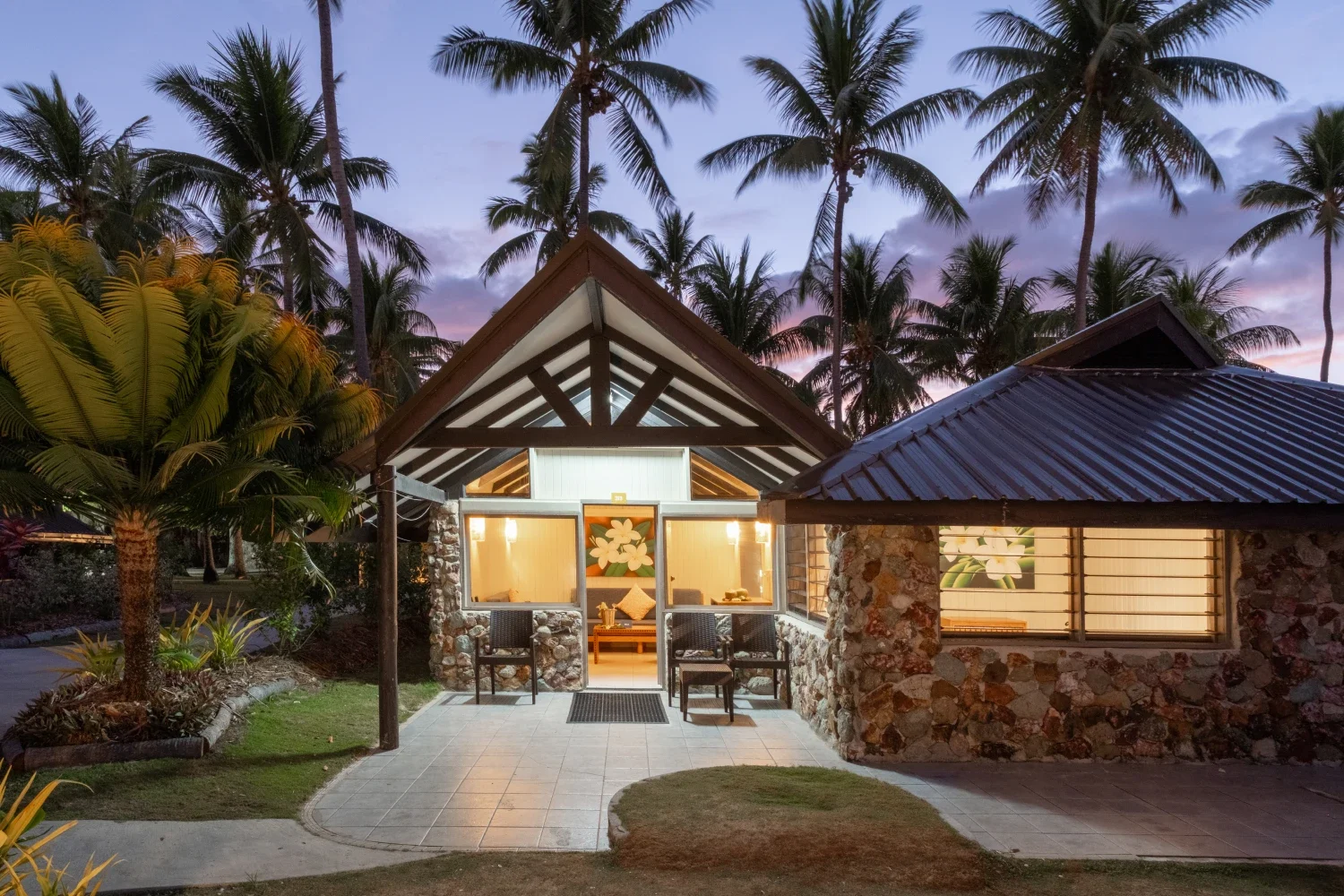 beachfrontBure-07_1x.webp