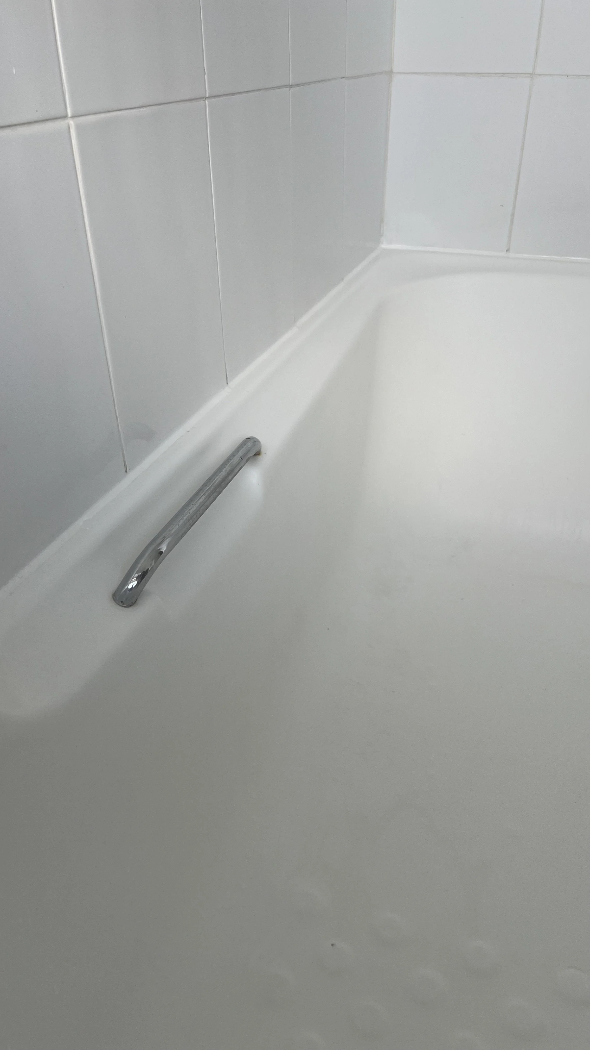 Silicone bath seal removal and replacement