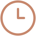Une horloge avec un fond noir et des chiffres lumineux