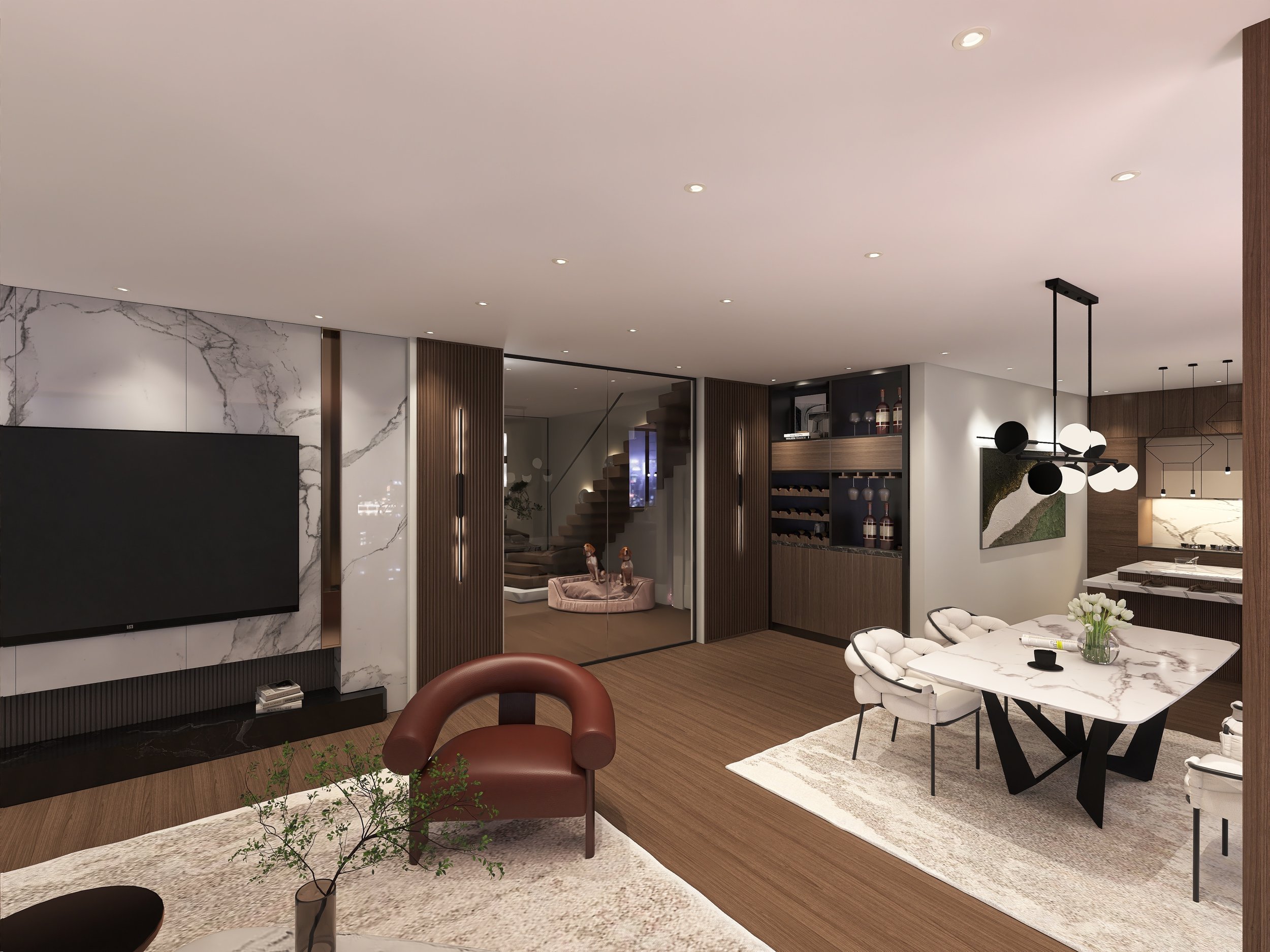 Moderne, offene Wohnküche mit Essbereich, weißer Marmor-Tisch, Designer-Stühle, dunkle Holzmöbel, Wandregale mit Weinflaschen, stilvolle Beleuchtung, Holzdecken, Esstheke, Pflanzen auf dem Tisch, Samtstühle im Wohnzimmer, große Flachbild-TV, Treppe im Hintergrund.