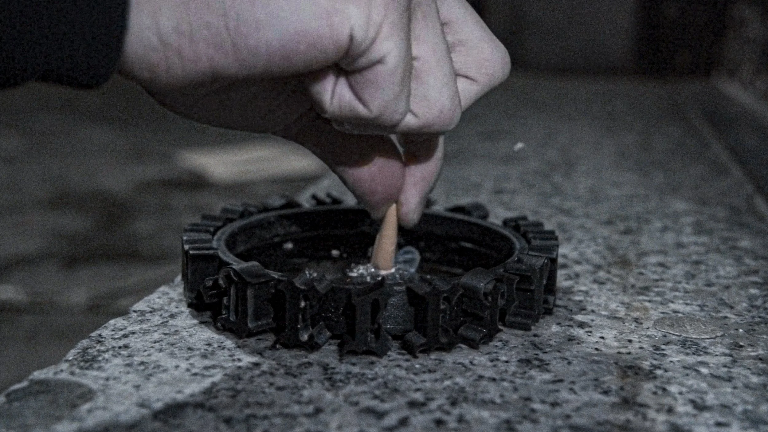 ashtray deception