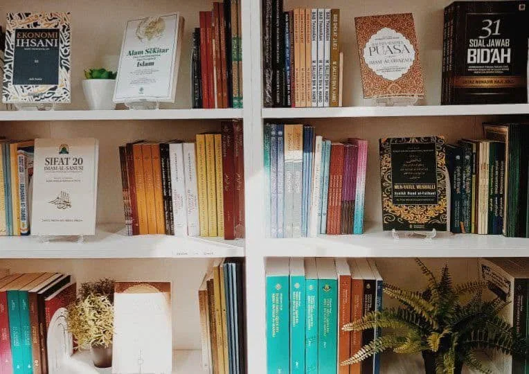 Nurul Anwar Bookstore