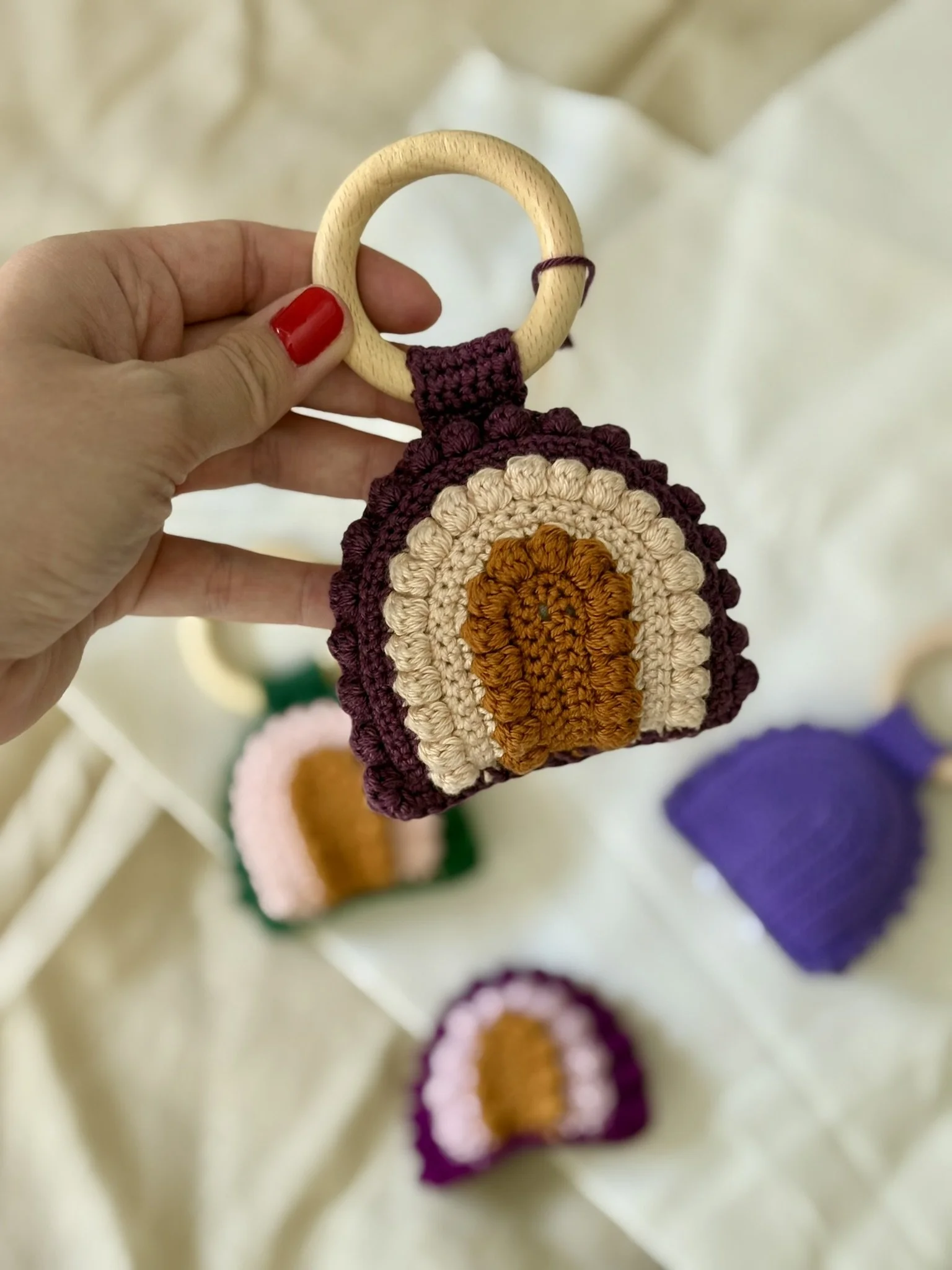 Rainbow rattle 3.jpg