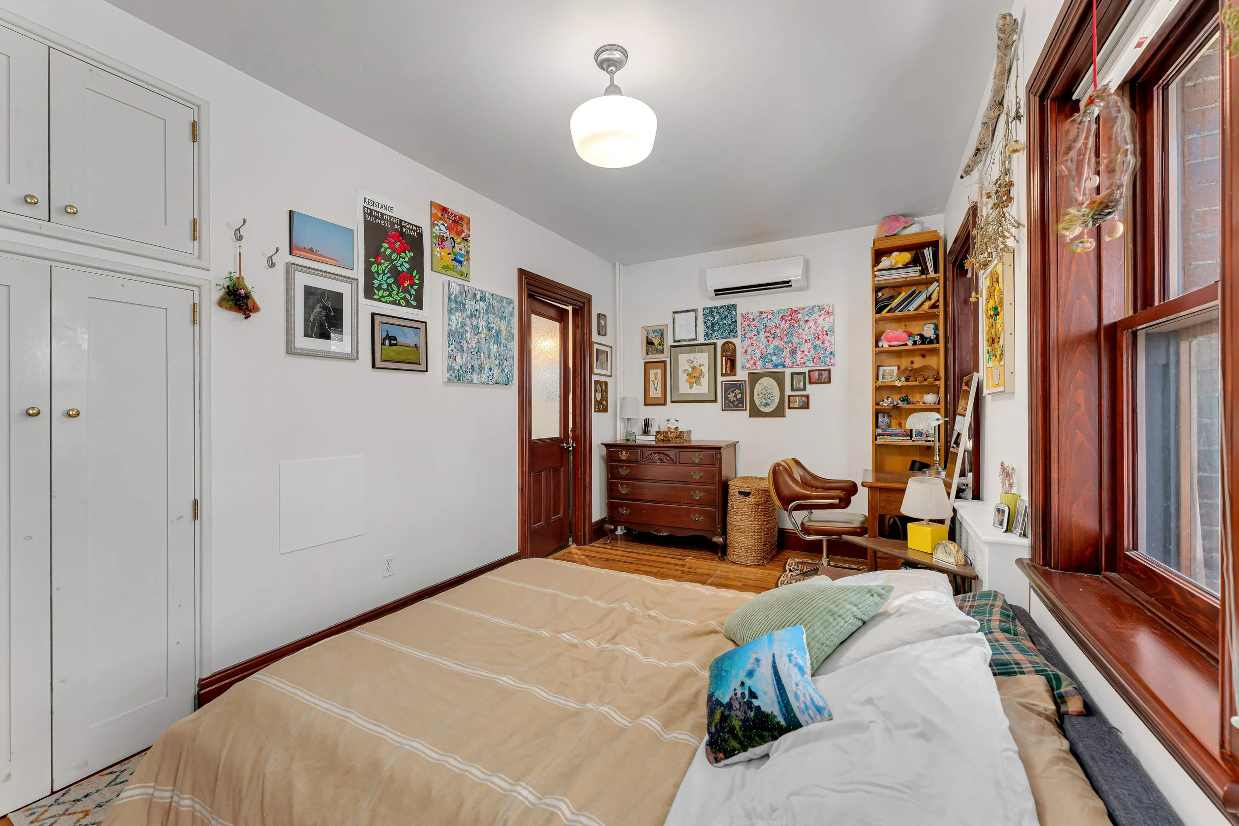 primary bedroom apartment 1