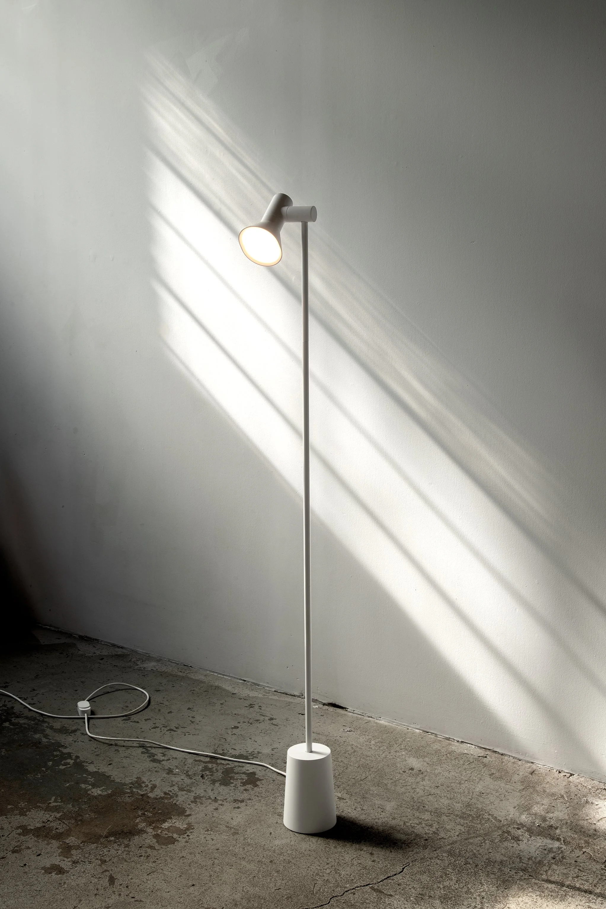 Gantri_gallery_floor light.jpg