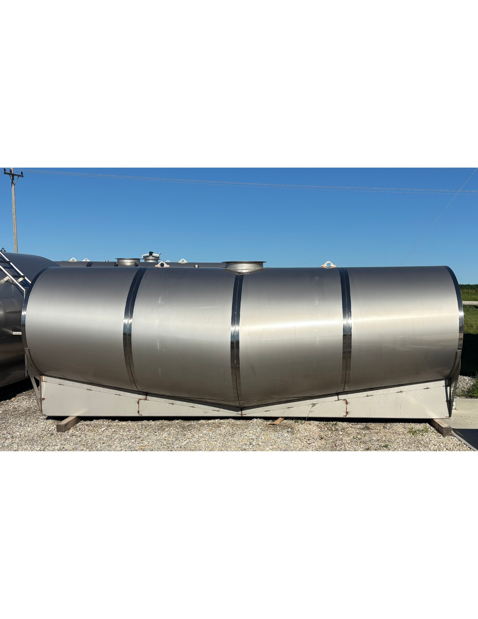 3400 Gallon Leg Tank