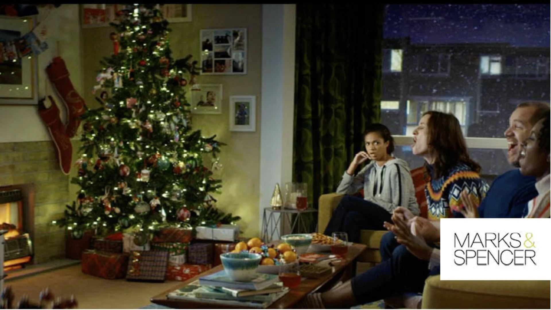 BRIDGET JONES FEATURING IN MARKS & SPENCER'S CHRISTMAS CAMPAIGN