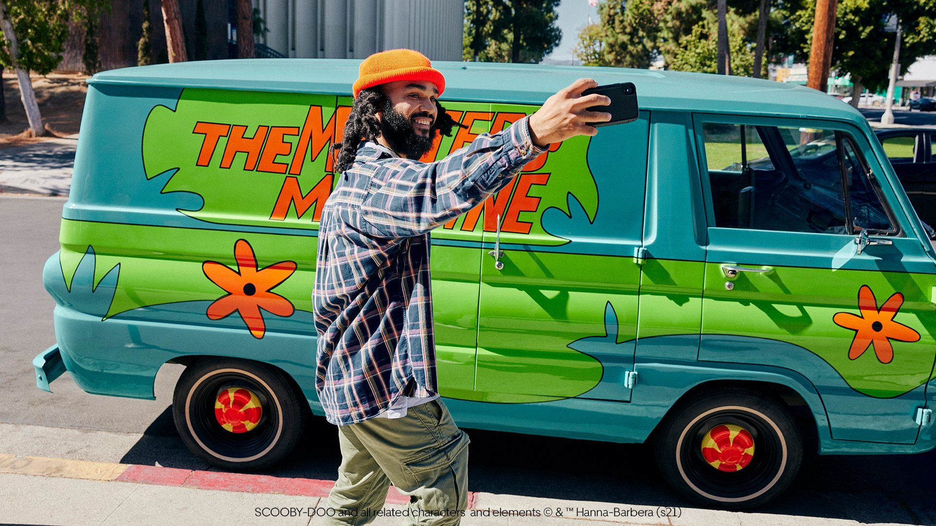 Uber_StarCars_PRHero_MM_STREET_16x9-02.jpg