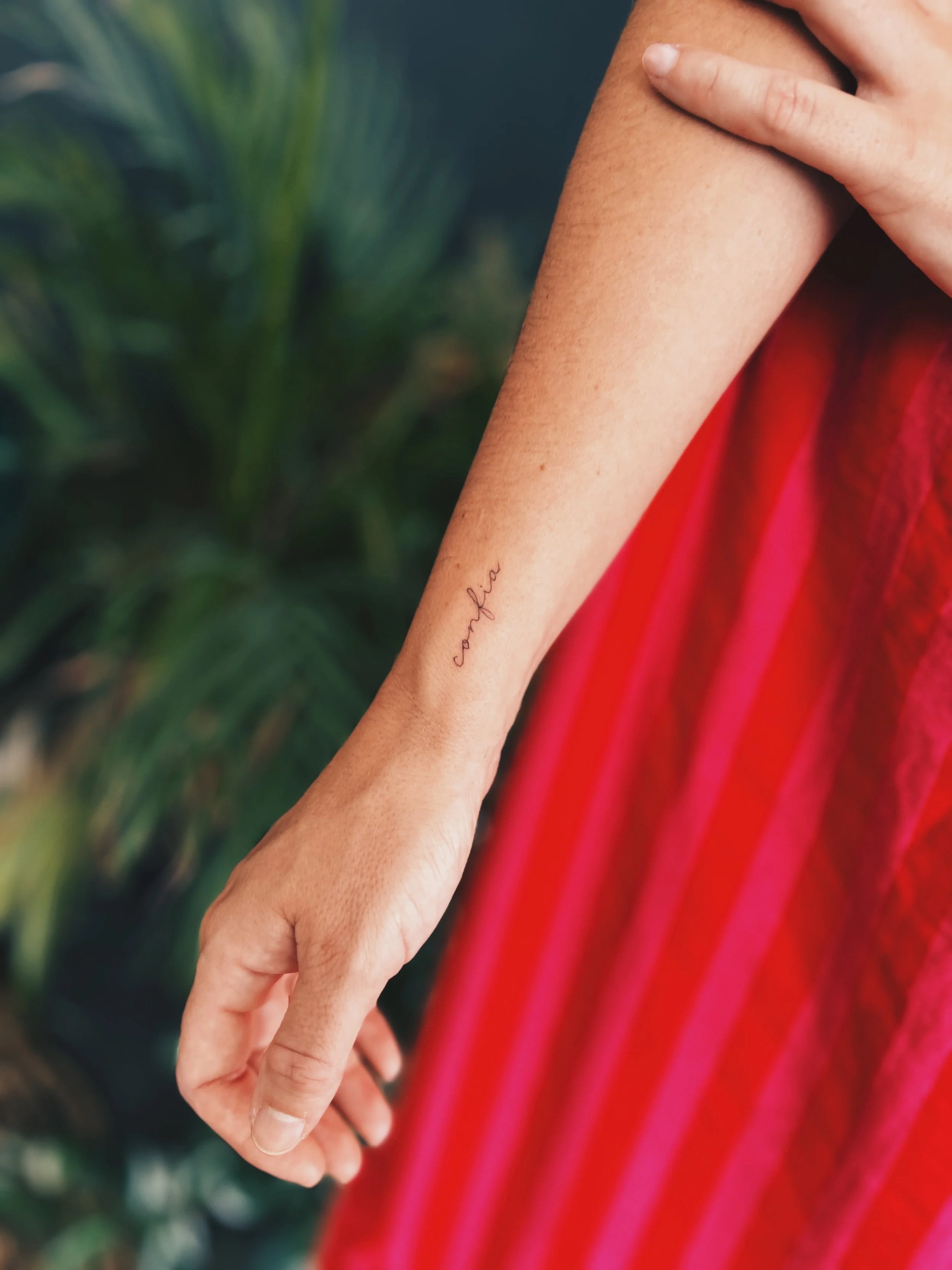Tatuajes Fine Line palabra realizado en Purezas Tattoo