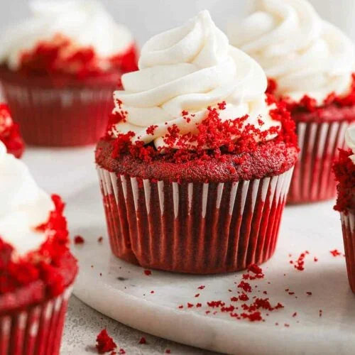 Red-velvet-cupcakes-10-1200-500x500.webp