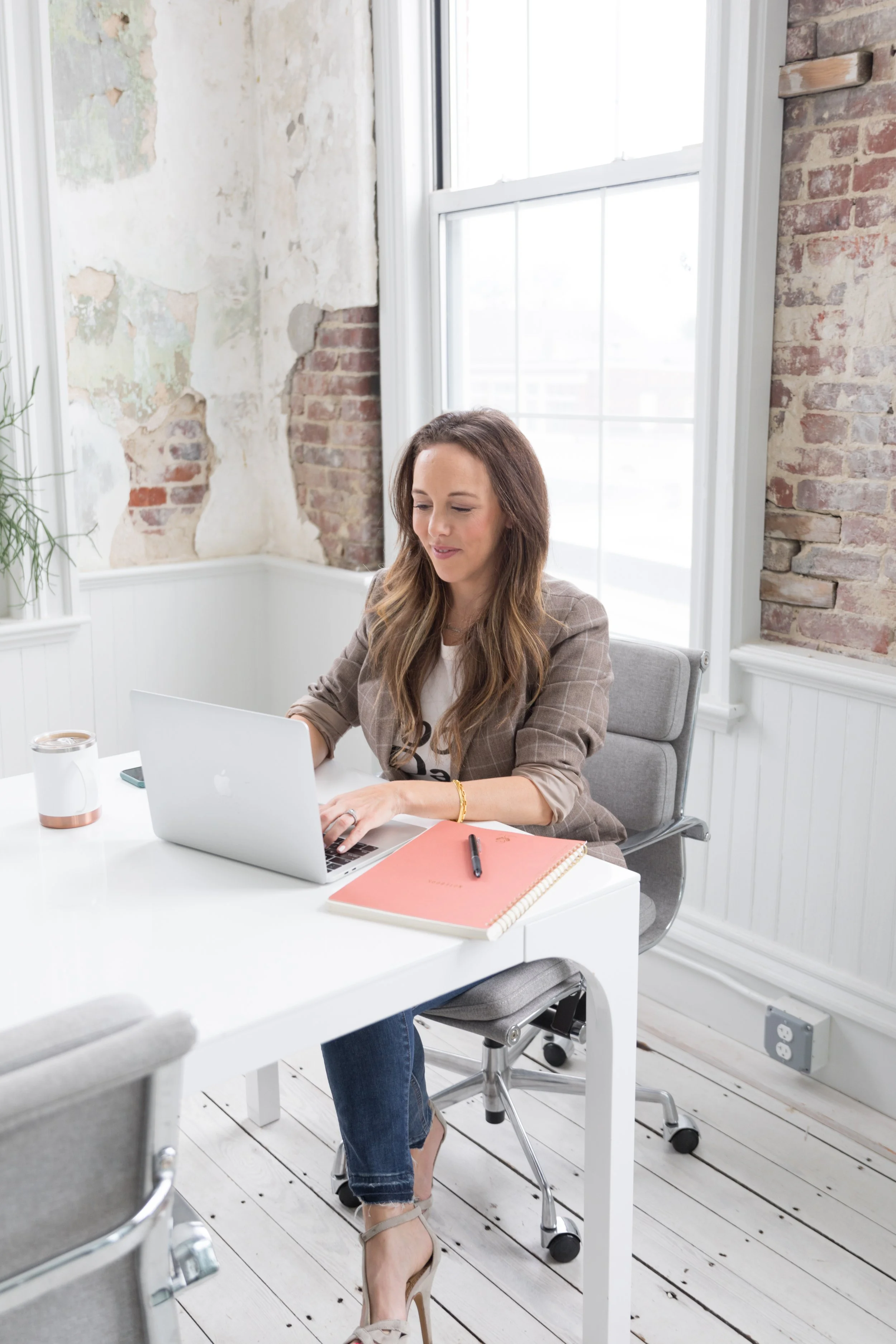 Meagan Fitzgerald Newburyport life coaching, podcast host, studio owner . Free resources, 1:1 and group coaching. 