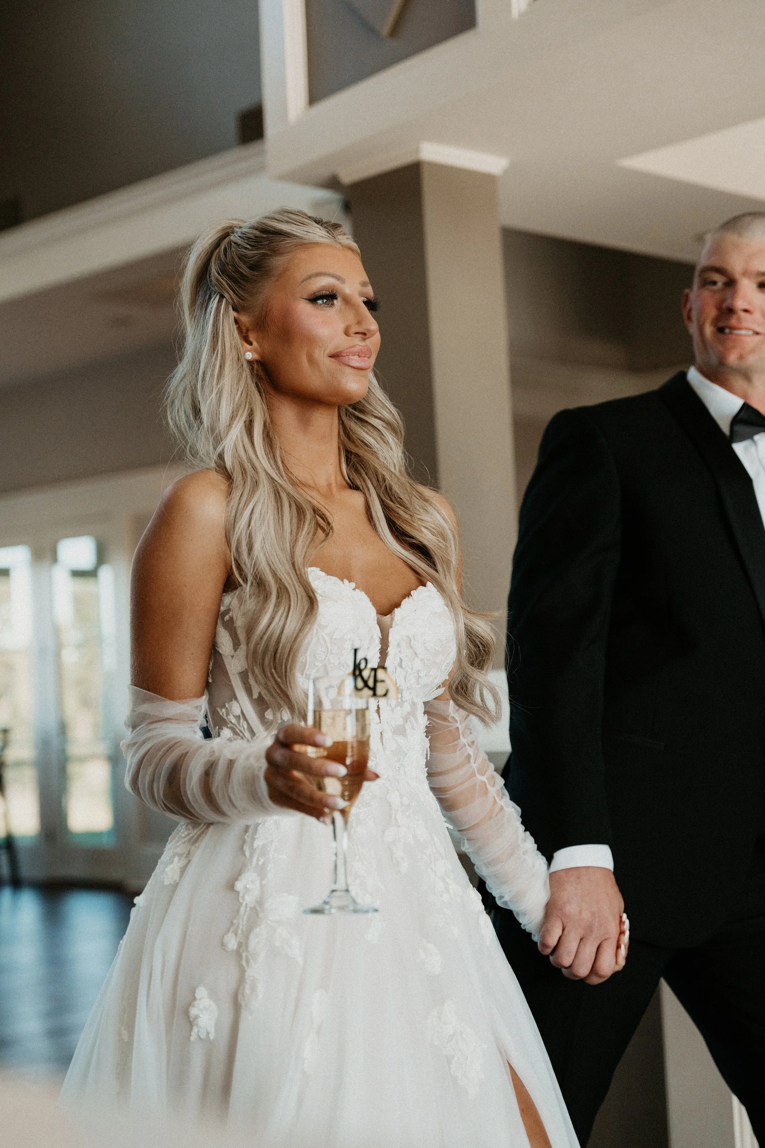 Luxury makeup artist Columbus Ohio, Bridal makeup Columbus Ohio, Destination wedding makeup artist, Celebrity makeup artist Columbus, Best makeup artist in Columbus Ohio, High-end makeup artist Columbus, Makeup with Anna Kleman