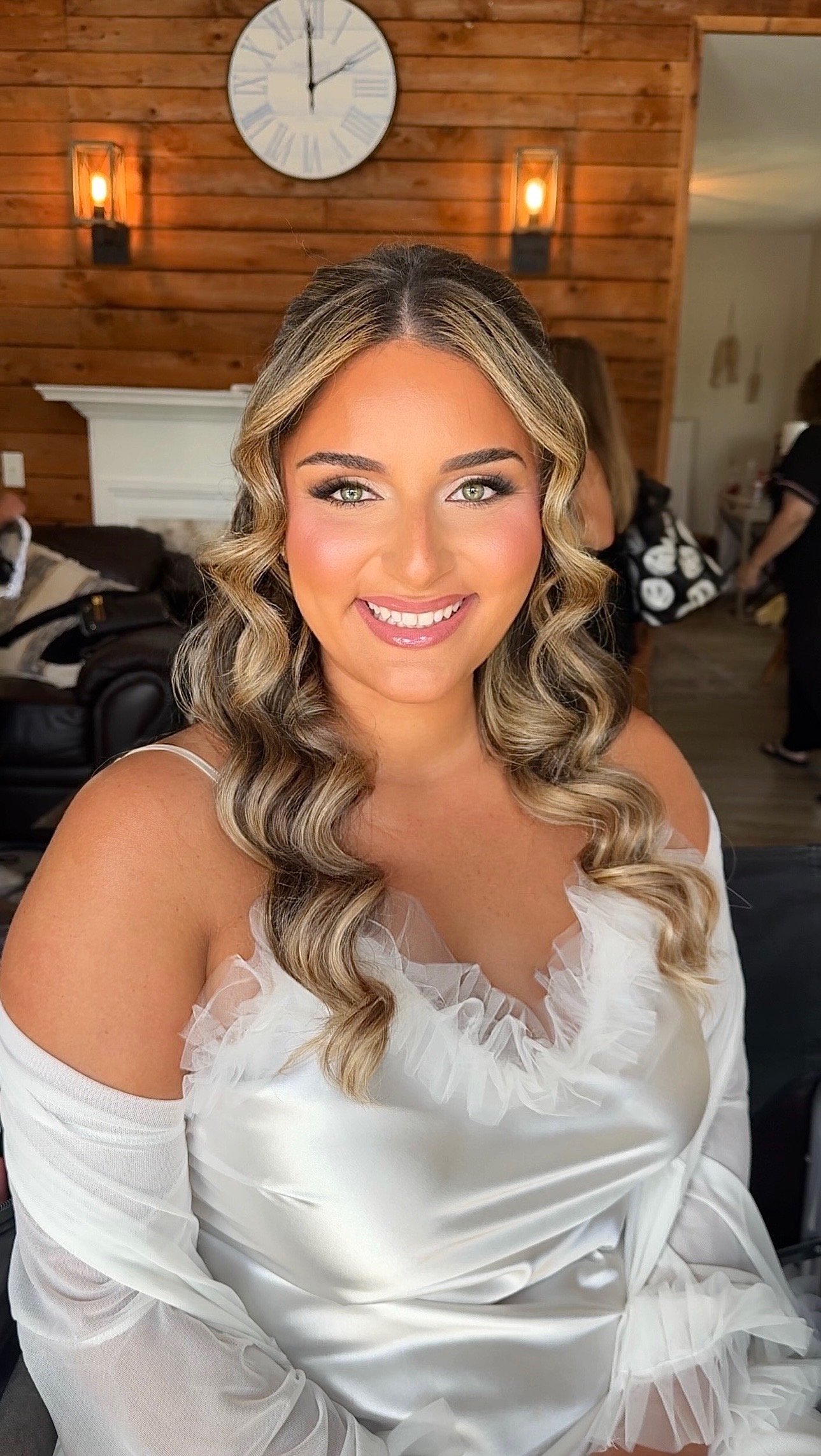 Maria Christina Makeup Artistry, Foxborough MA bridal makeup artist, Boston bridal makeup artist, Massachusetts bridal makeup artist, luxury bridal makeup Massachusetts, full glam bridal makeup, polished glam bridal makeup, New England bridal makeup