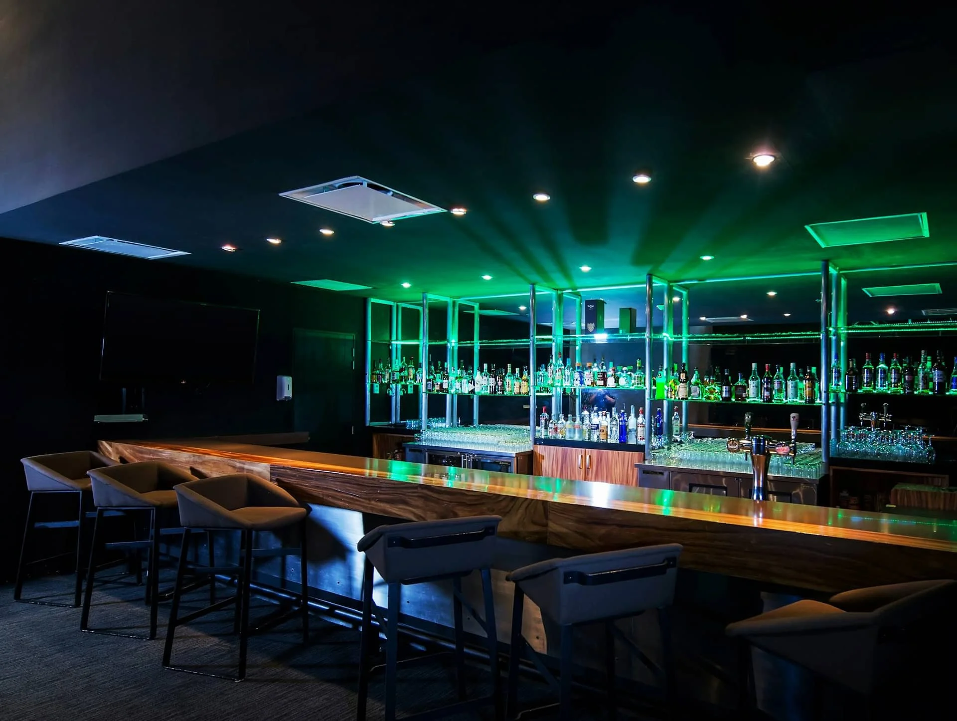 GFALC_Blacklemon-Bar.jpg