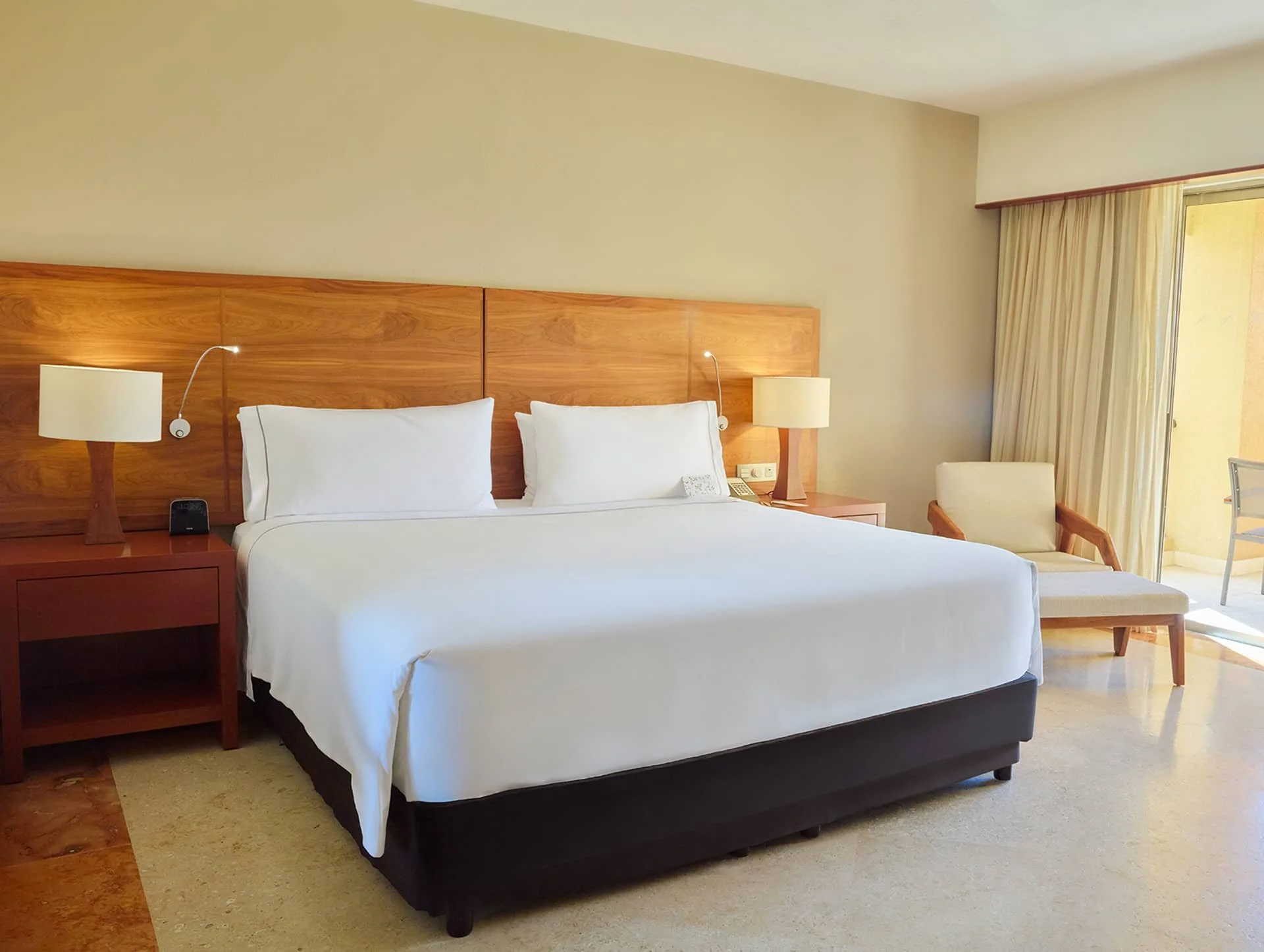 GFALC_Grand-Club_Master-Suites.jpg