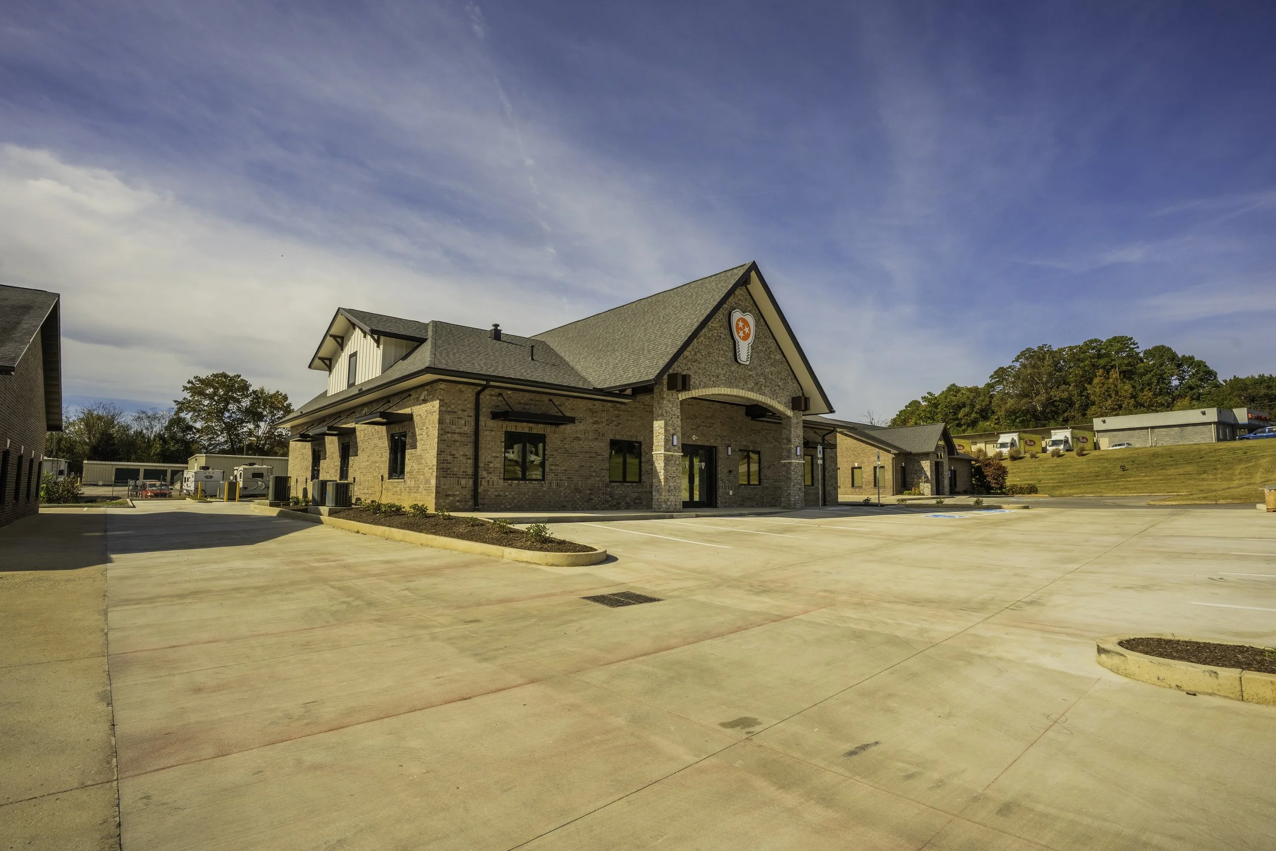 EXT - TN Valley Oral Surgery HDRs-1.jpg