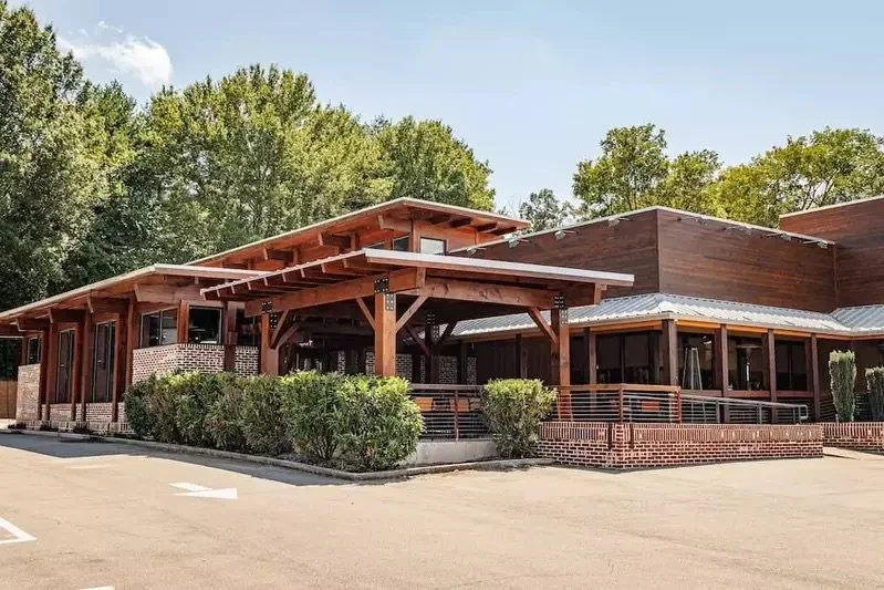 6 Tips for Curb Appeal of Commercial Properties &amp; Why It’s Crucial