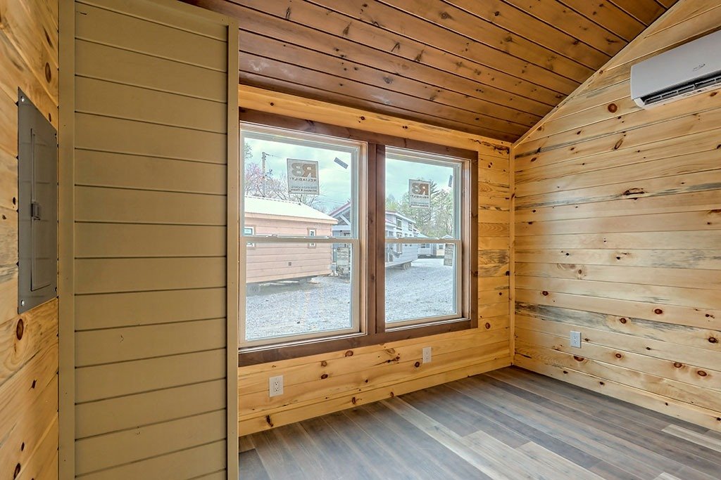 imgi_62_madison-interior-bedroom-04.jpg