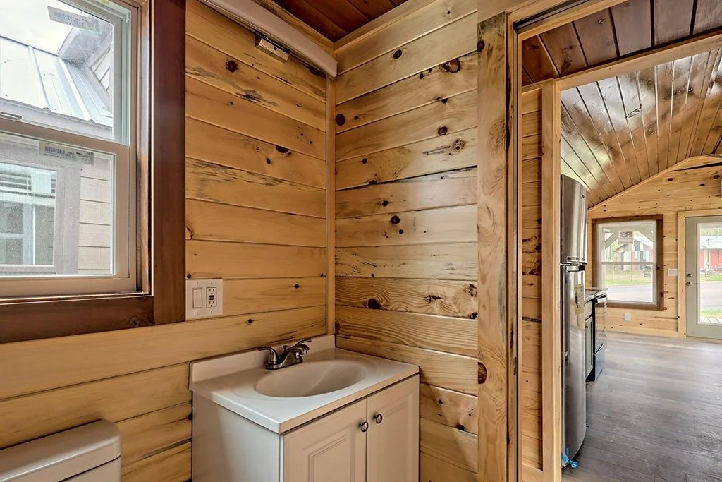imgi_69_madison-interior-bathroom-02.jpg