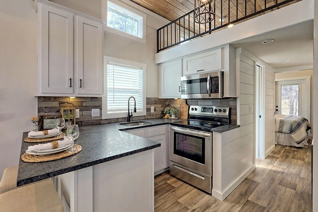imgi_53_sm22-seabreeze-ii-kitchen-01.jpg