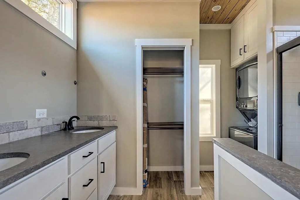 imgi_52_sunset-retreat-us-bathroom-01.jpg