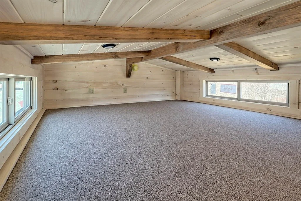 imgi_67_smoky-log-cabin-loft-area-01.jpg