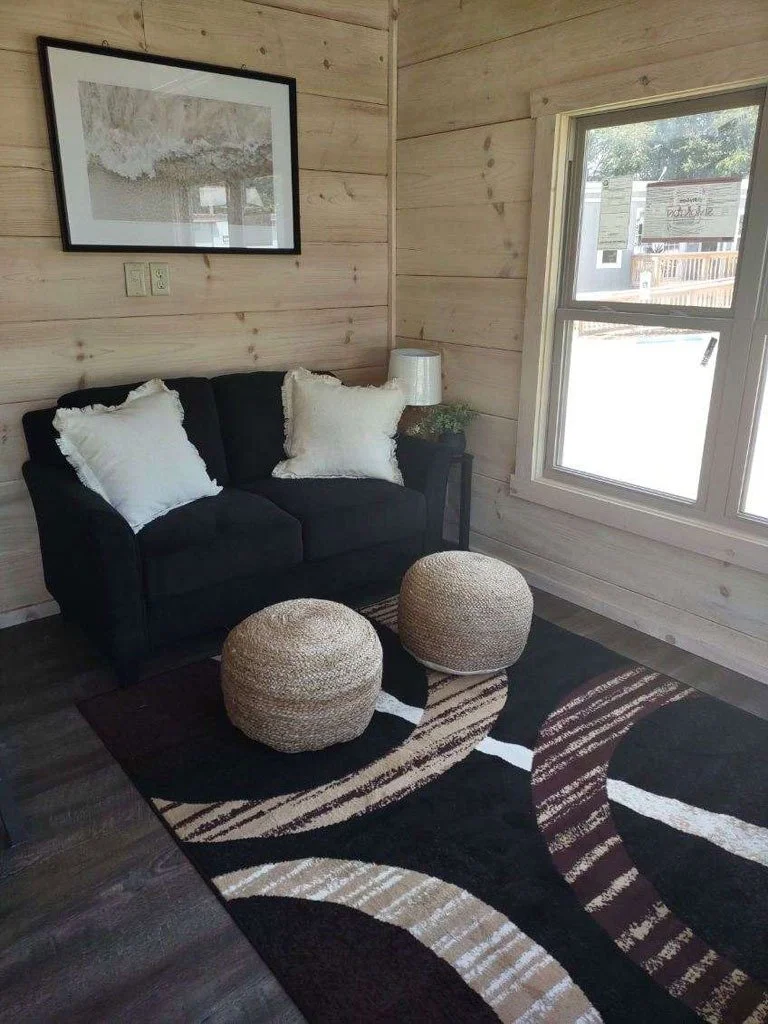 imgi_46_blackberry_interior-03.jpg