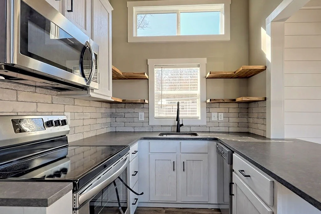 imgi_46_sunset-retreat-us-kitchen-02.jpg
