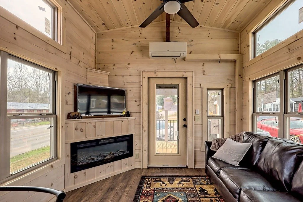 imgi_56_smoky-sg-living-room-02.jpg