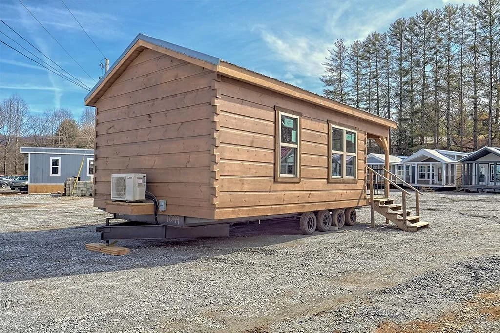 imgi_67_pioneer-log-cabin-exterior-04.jpg