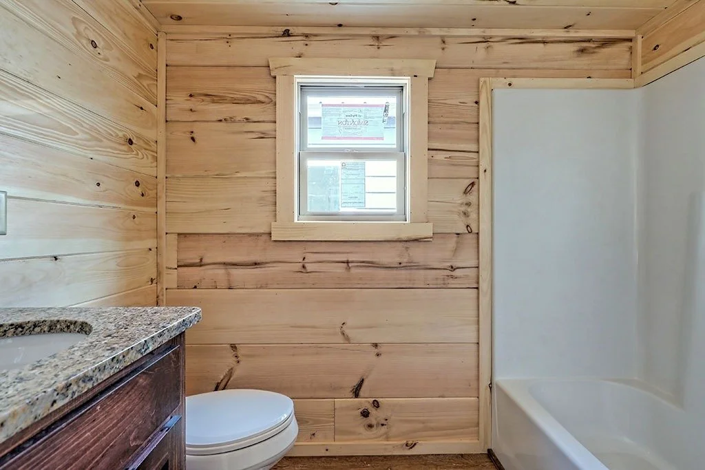 imgi_52_lincoln-log-cabin-us-bathroom-01.jpg