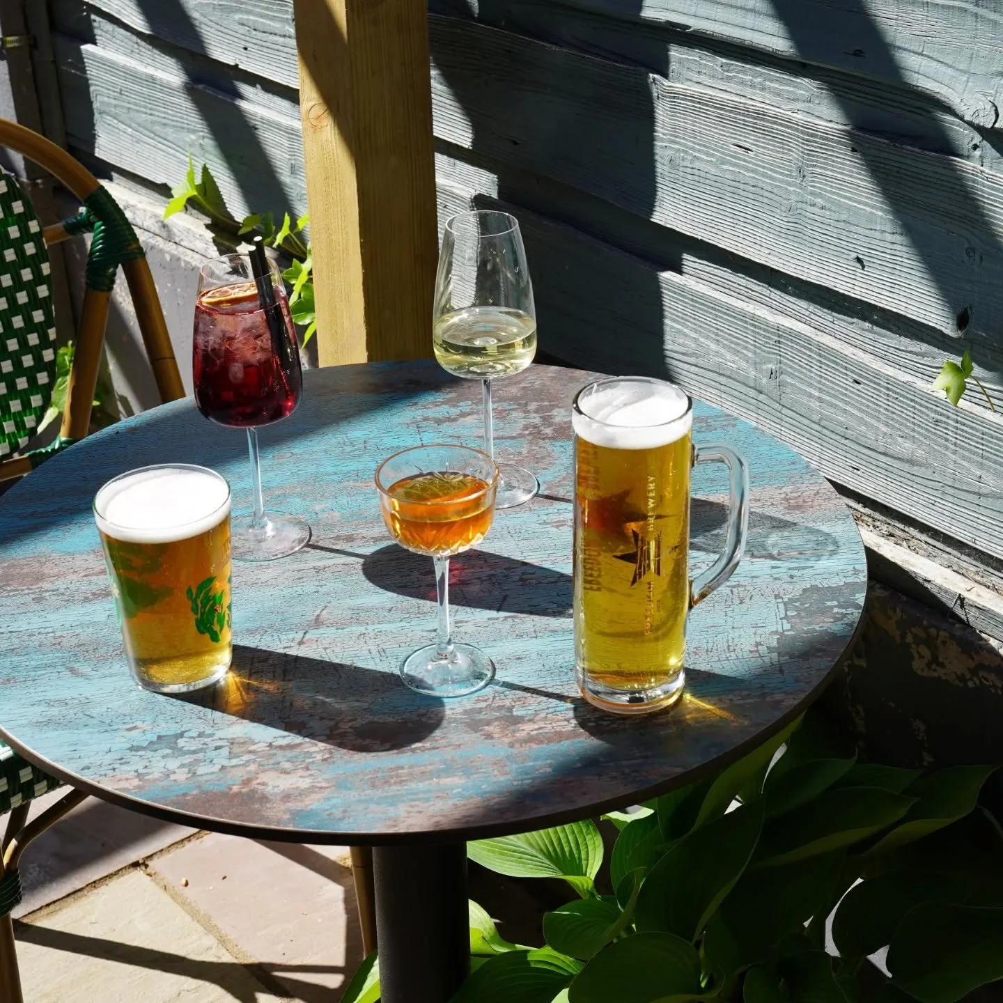 What a beautiful start to the week 🌞

Just a reminder that La Famille kitchen is closed today due to an external event - but not to worry! We are still serving cocktails, French wine and beer to quench your thirst and to help start your weekend righ