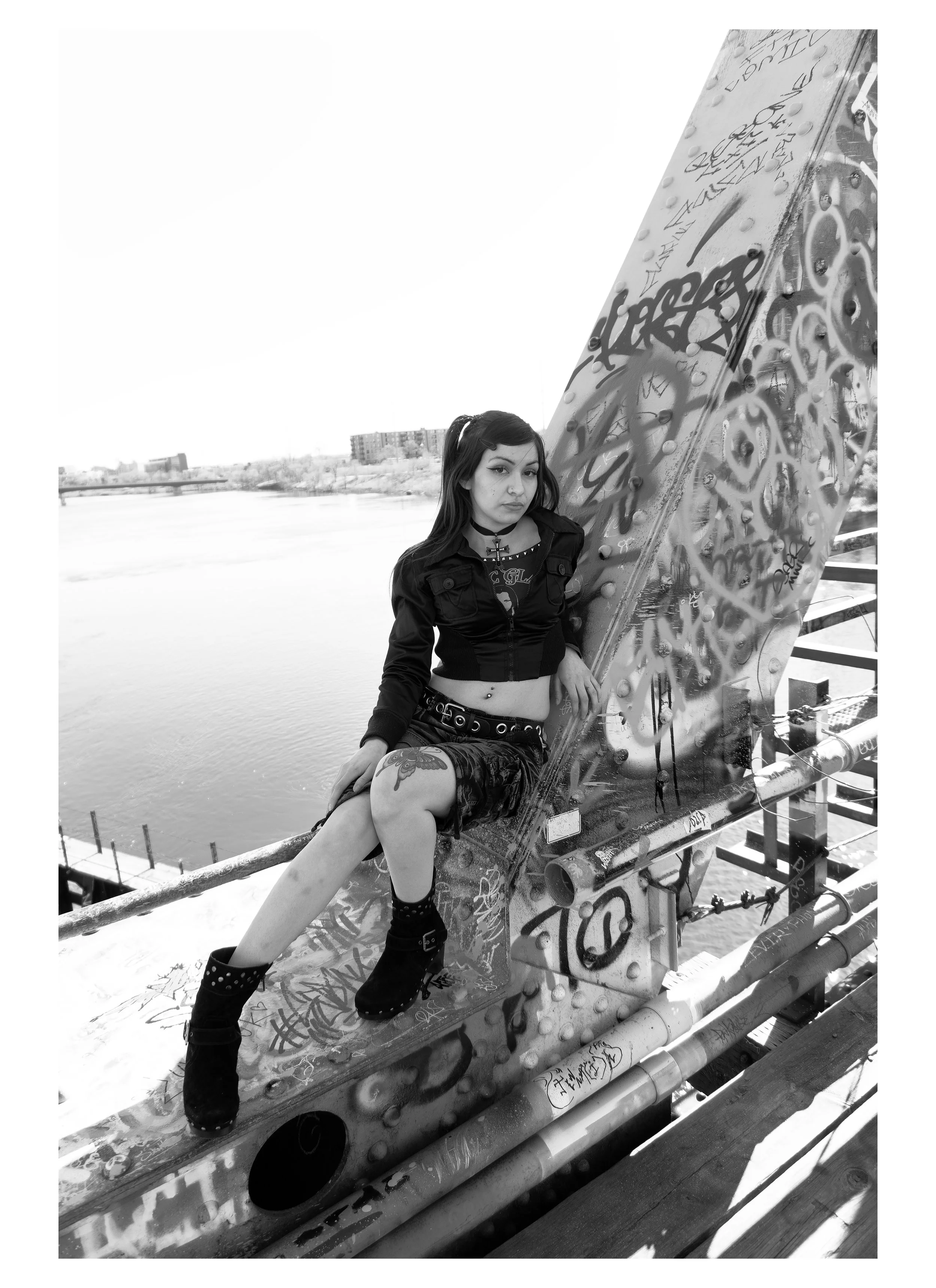 8_Espino_Emely_SerMujer copy.jpg