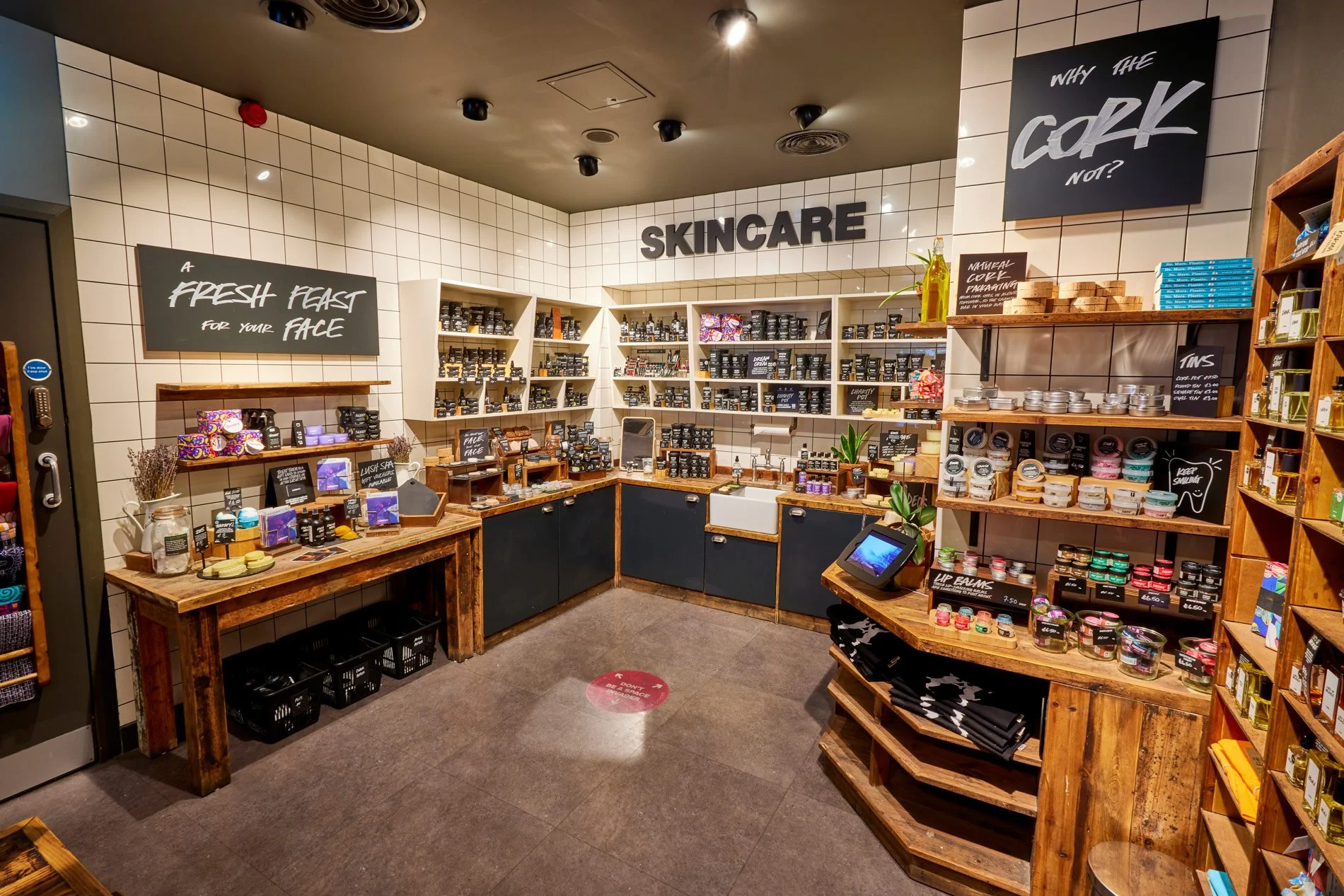 Professional interiors of a retailer in Manchester by professional interior photographer Dave Phillips