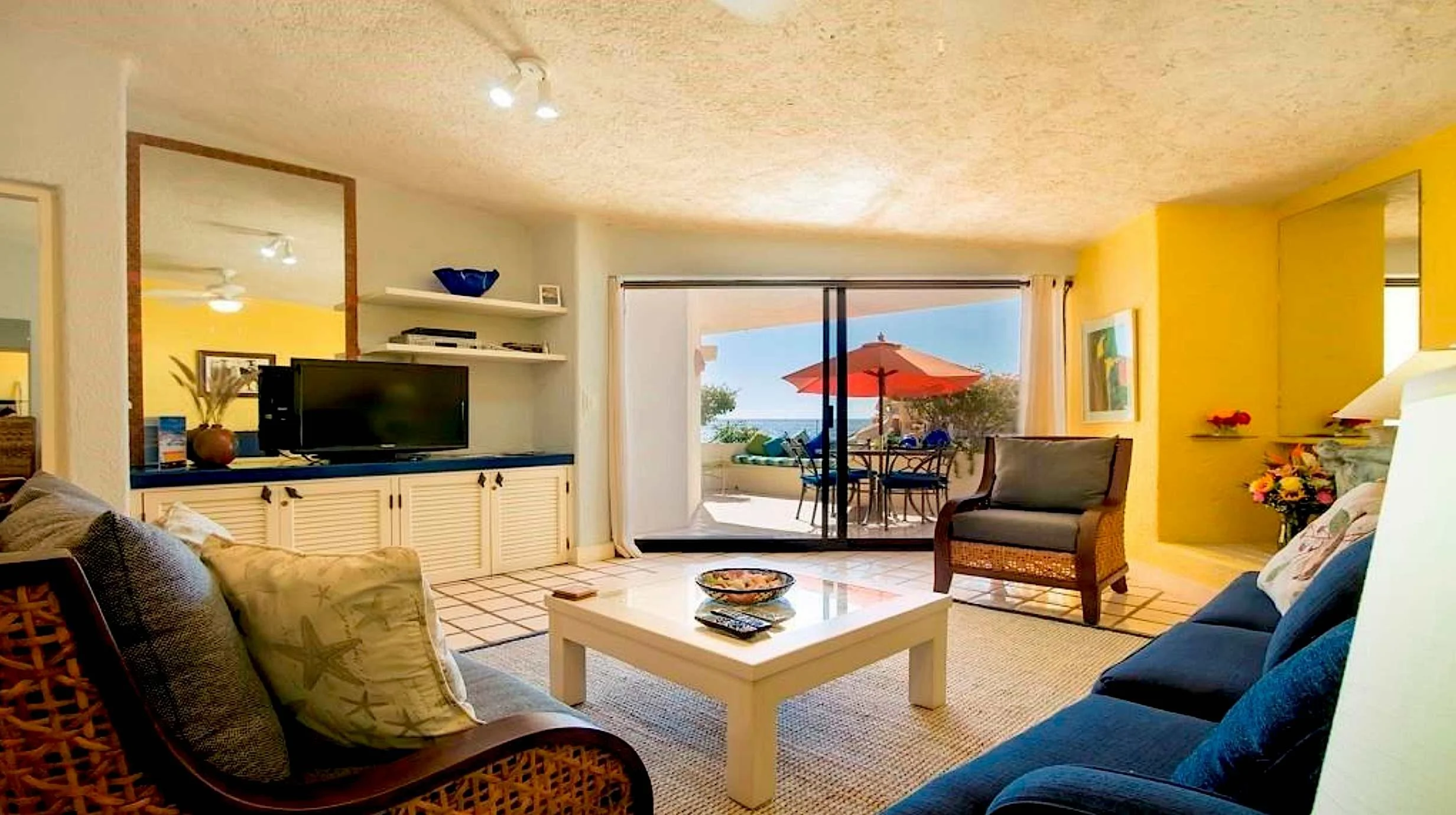 Unit 250 living room.jpg