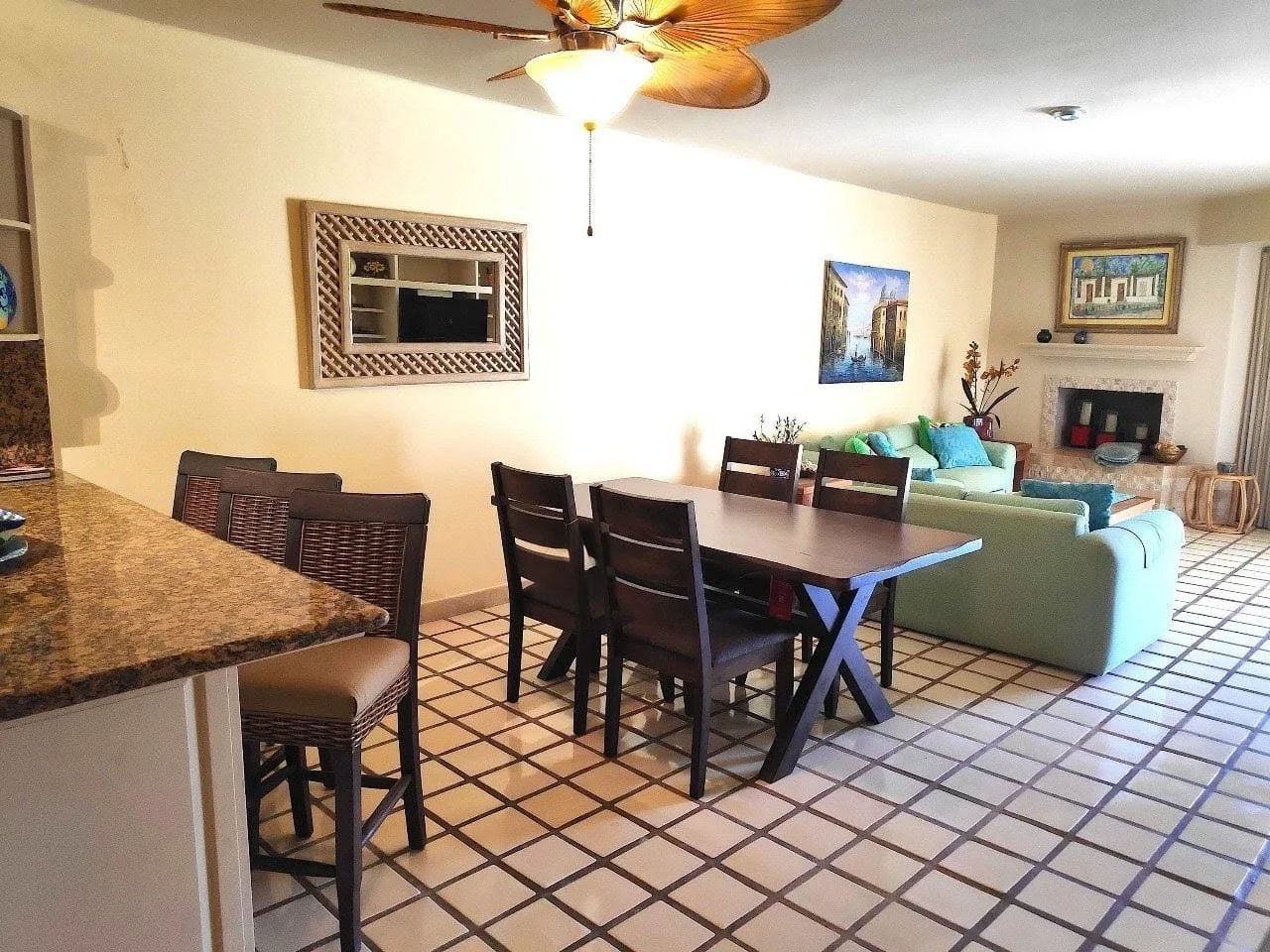 Unit 160 dinner room.jpg