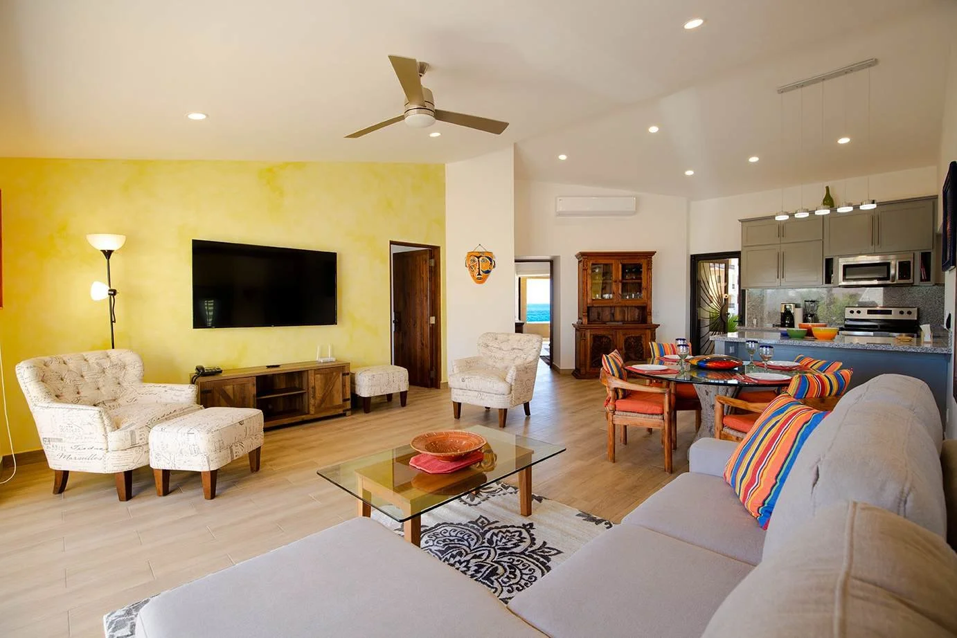 unit 231 living room 2.jpg