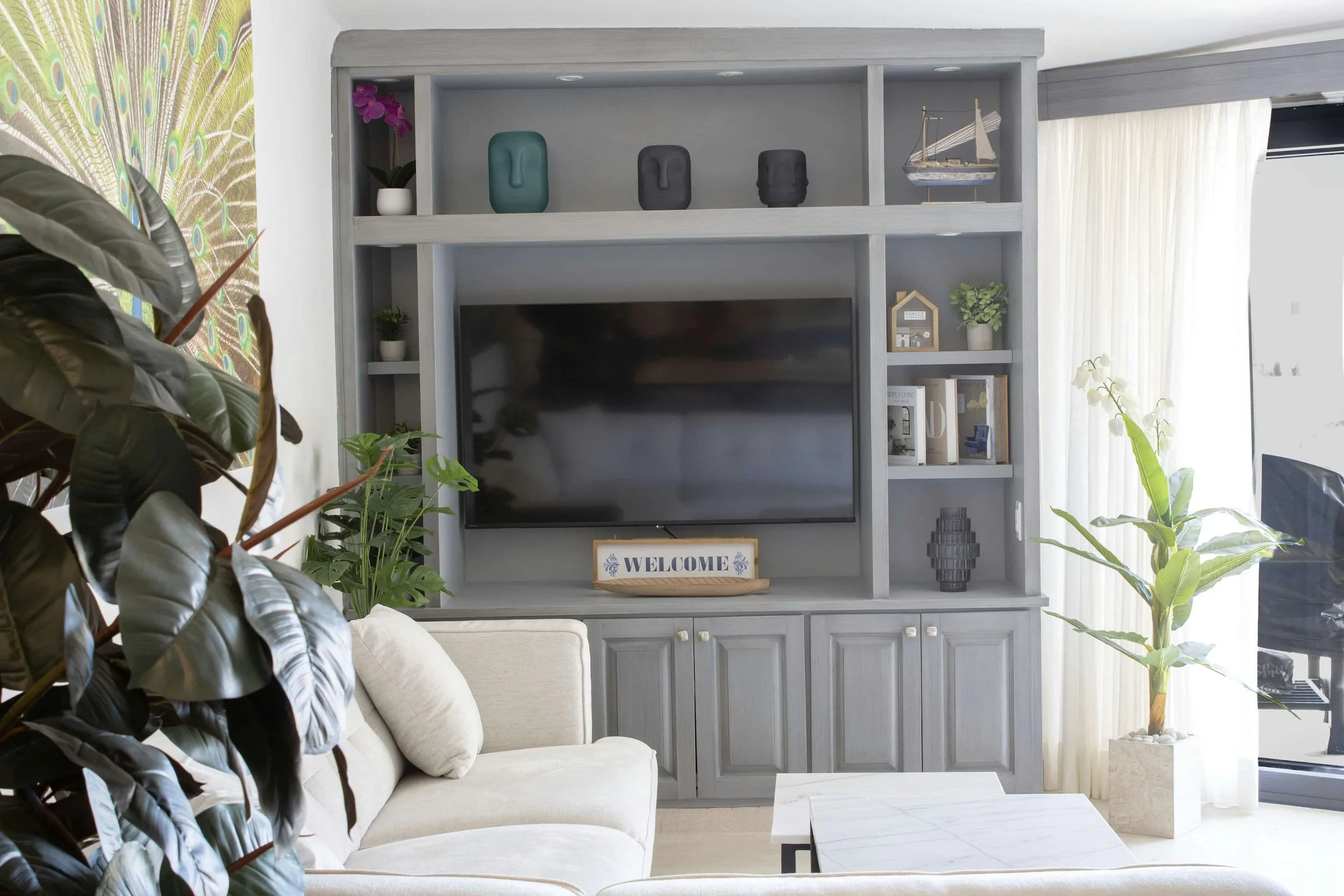 Unit 260 living room 2.jpg