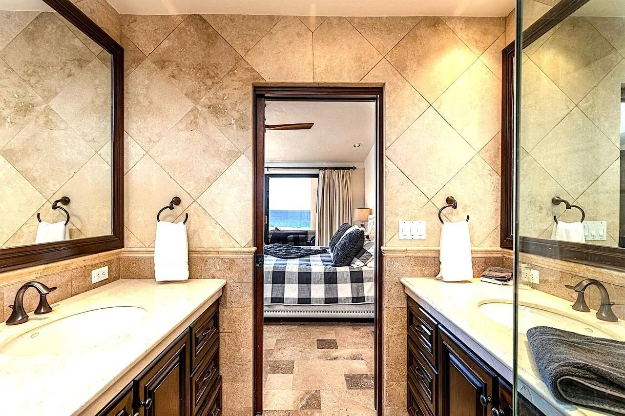 unit 221 bathroom.jpg