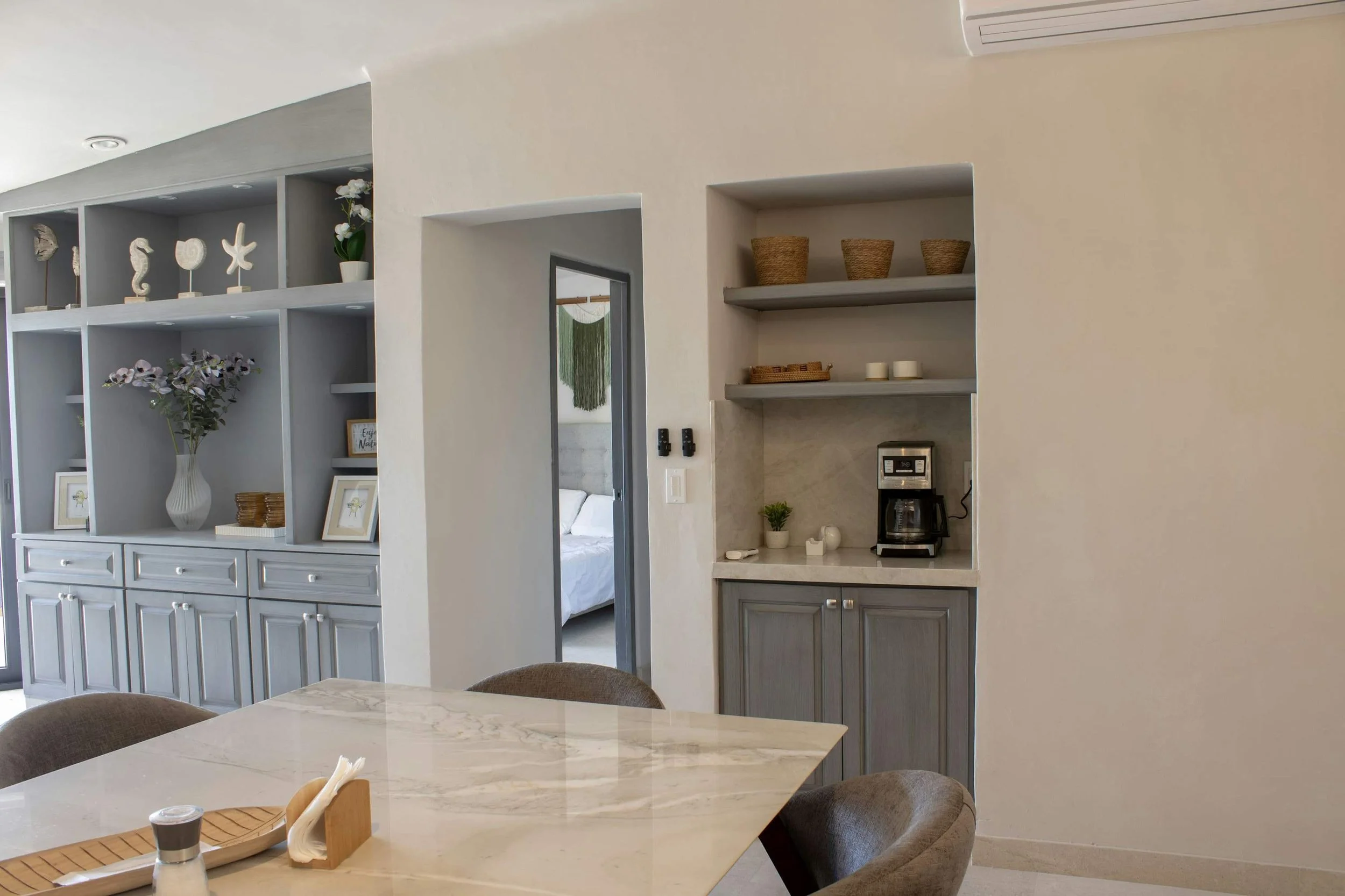 Unit 260 dinner room 3.jpg