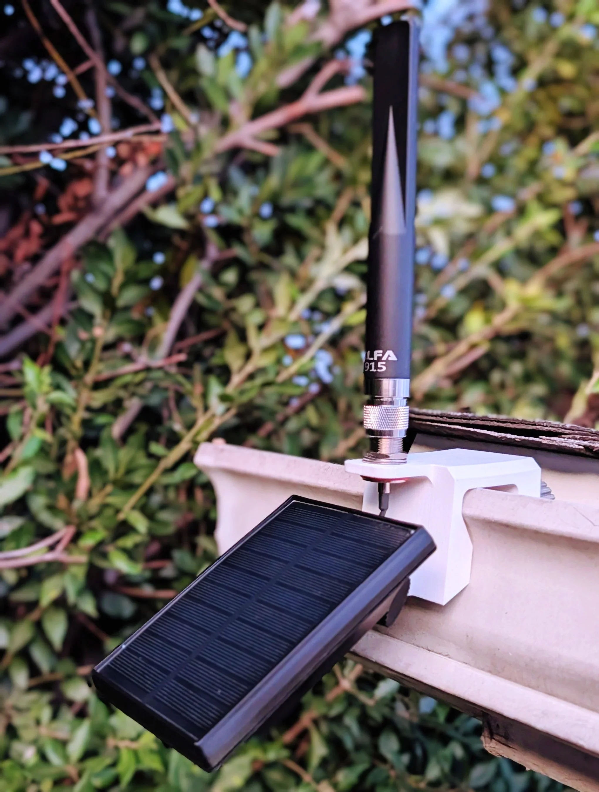 Gutter+Mount+3.jpg