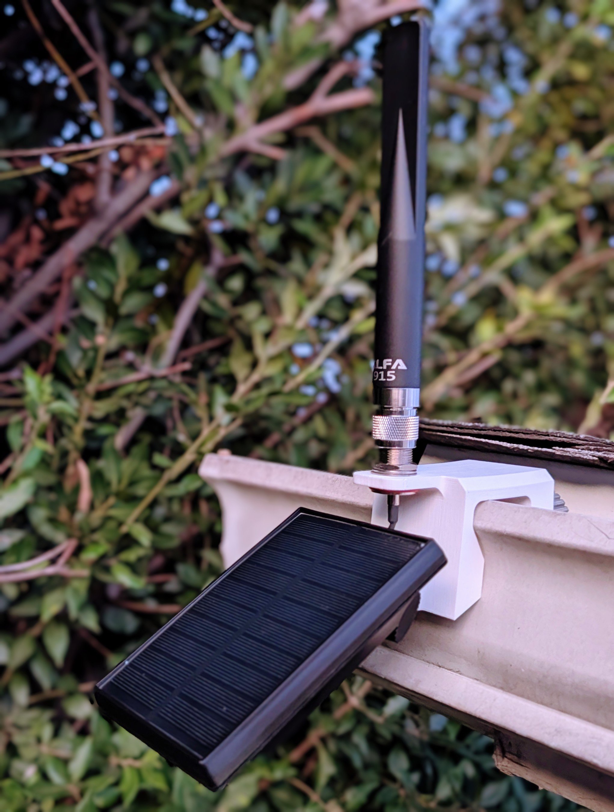 Gutter Mount  - Harbor Breeze Solar Node