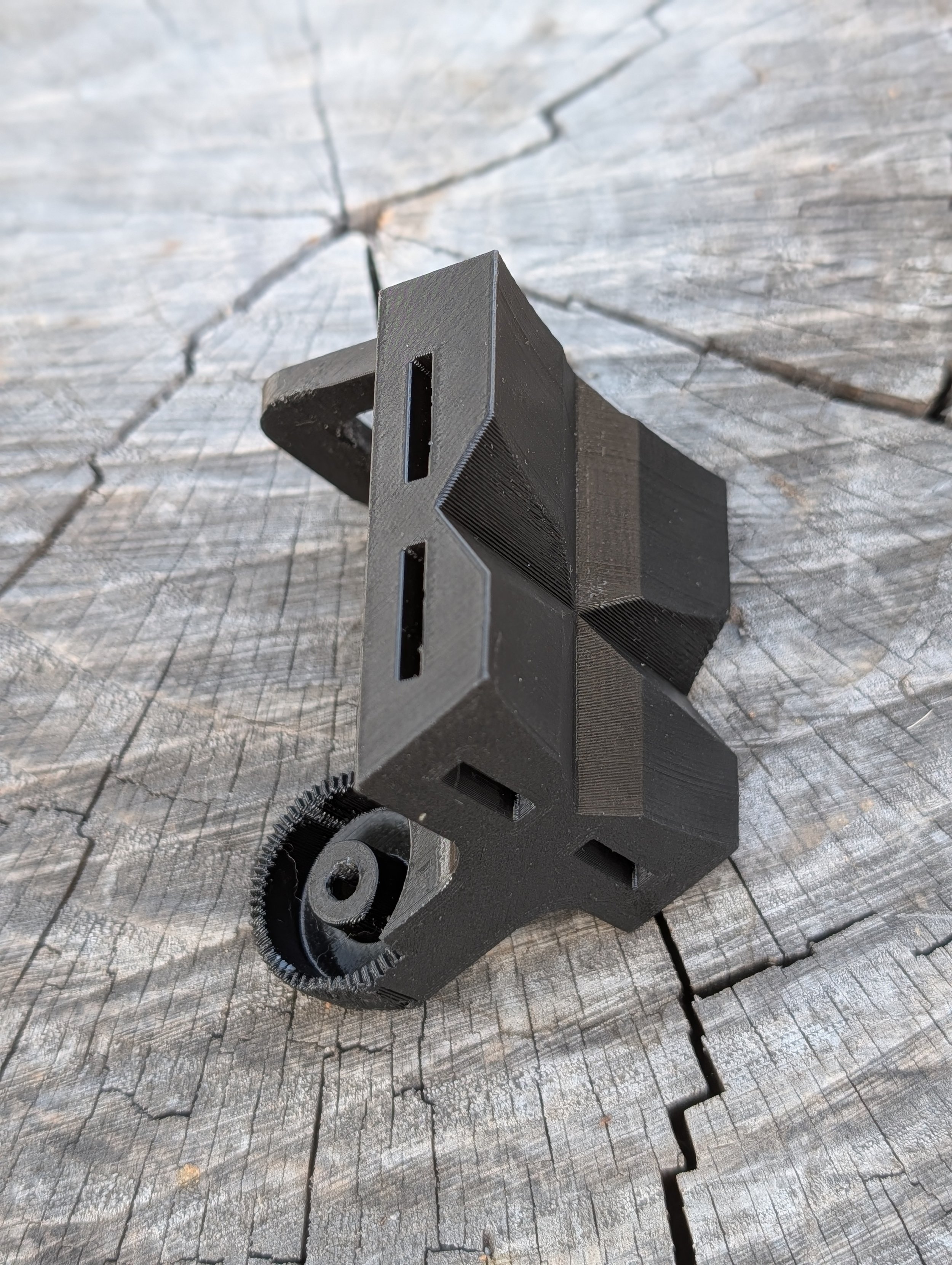 Pipe Rail Mount Rear.jpg
