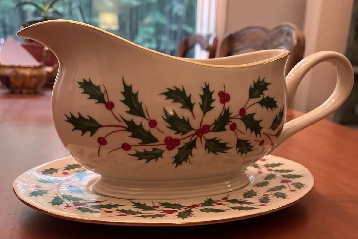 Lenox Holiday Gravy Boat and Under Plate Holly and Berry 