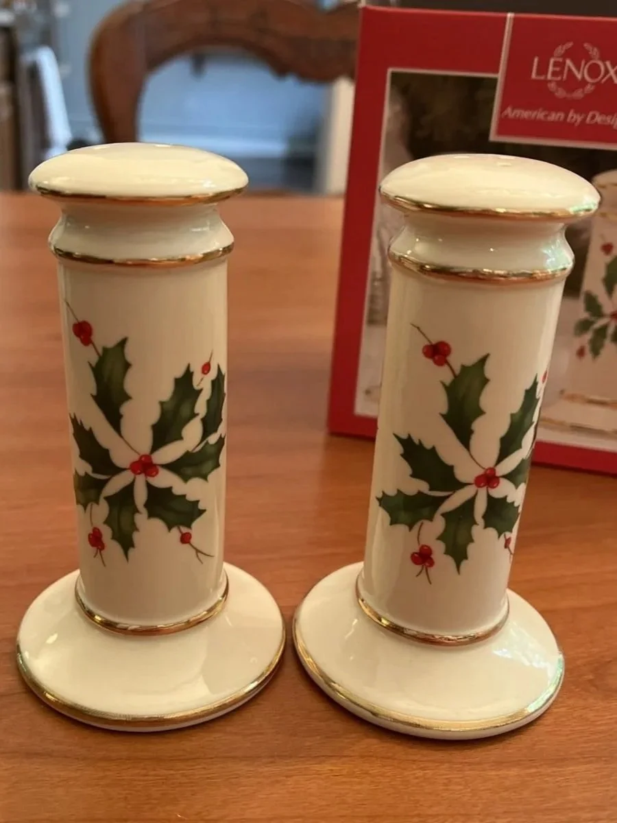 Lenox Holiday Archive Salt and Pepper Shakers Set Holly Berry Style 