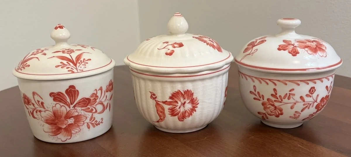 Vtg. Williamsburg Andres by Sadek Red Floral Lidded Bowls 3 Piece Set 