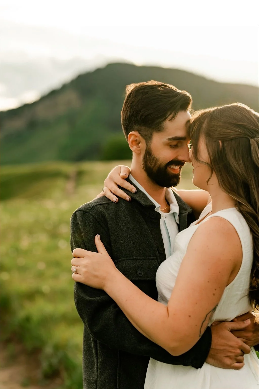 bighorn-lookout-engagement-bighorn-lookout-engagement-photographer-alberta-engagement-photographer-mountain-engagement-session-calgary-engagement-photographer