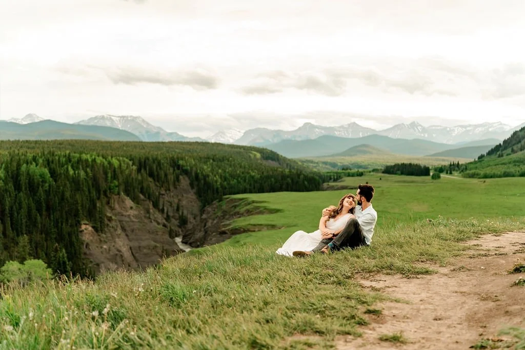 bighorn-lookout-engagement-bighorn-lookout-engagement-photographer-alberta-engagement-photographer-mountain-engagement-session-calgary-engagement-photographer