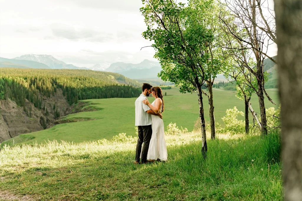 bighorn-lookout-engagement-bighorn-lookout-engagement-photographer-alberta-engagement-photographer-mountain-engagement-session-calgary-engagement-photographer